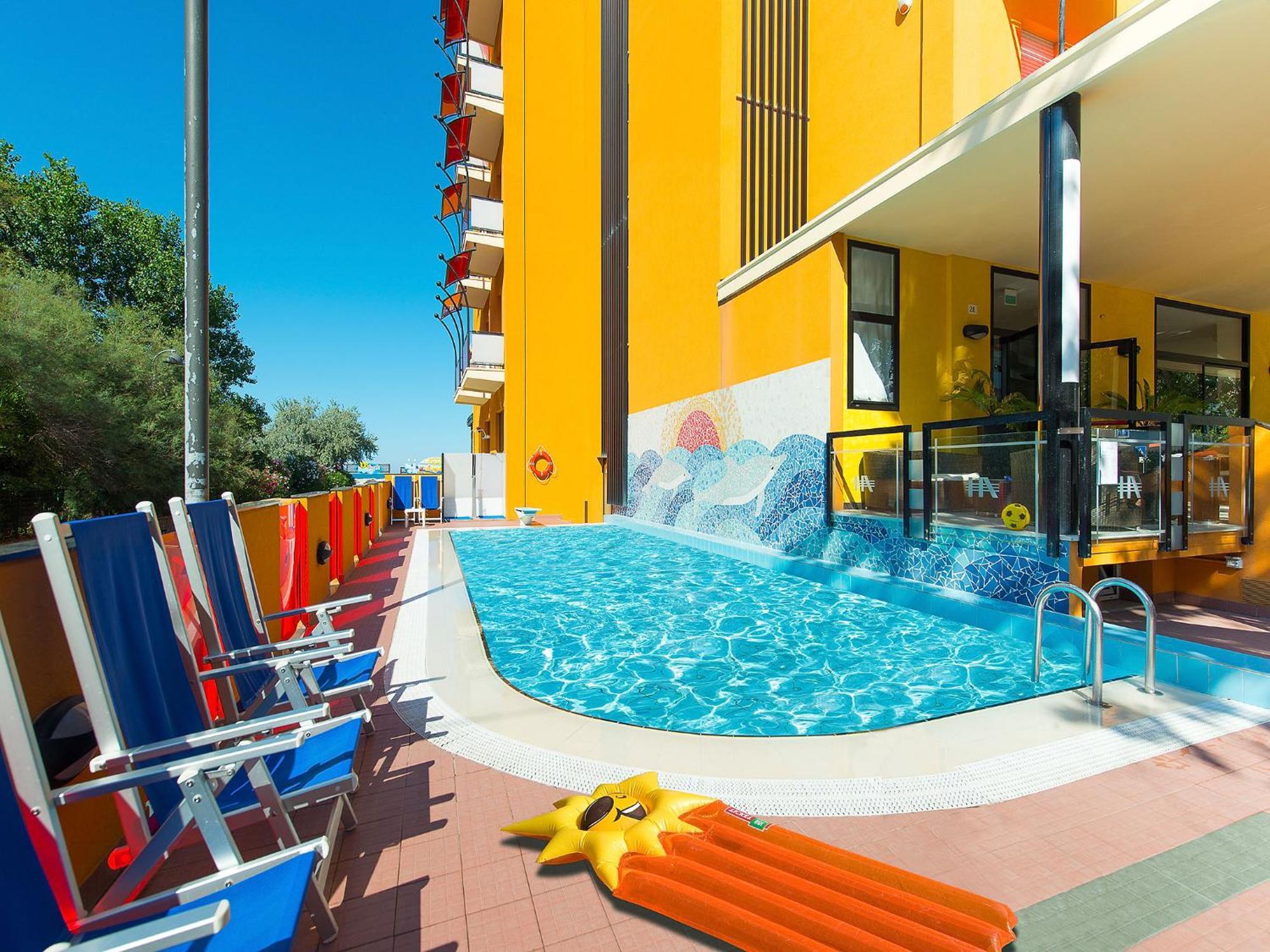Viva Beach Hotel 里米尼 外观 照片