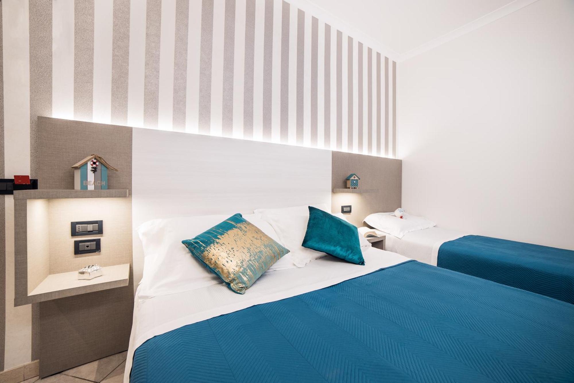 Viva Beach Hotel 里米尼 外观 照片