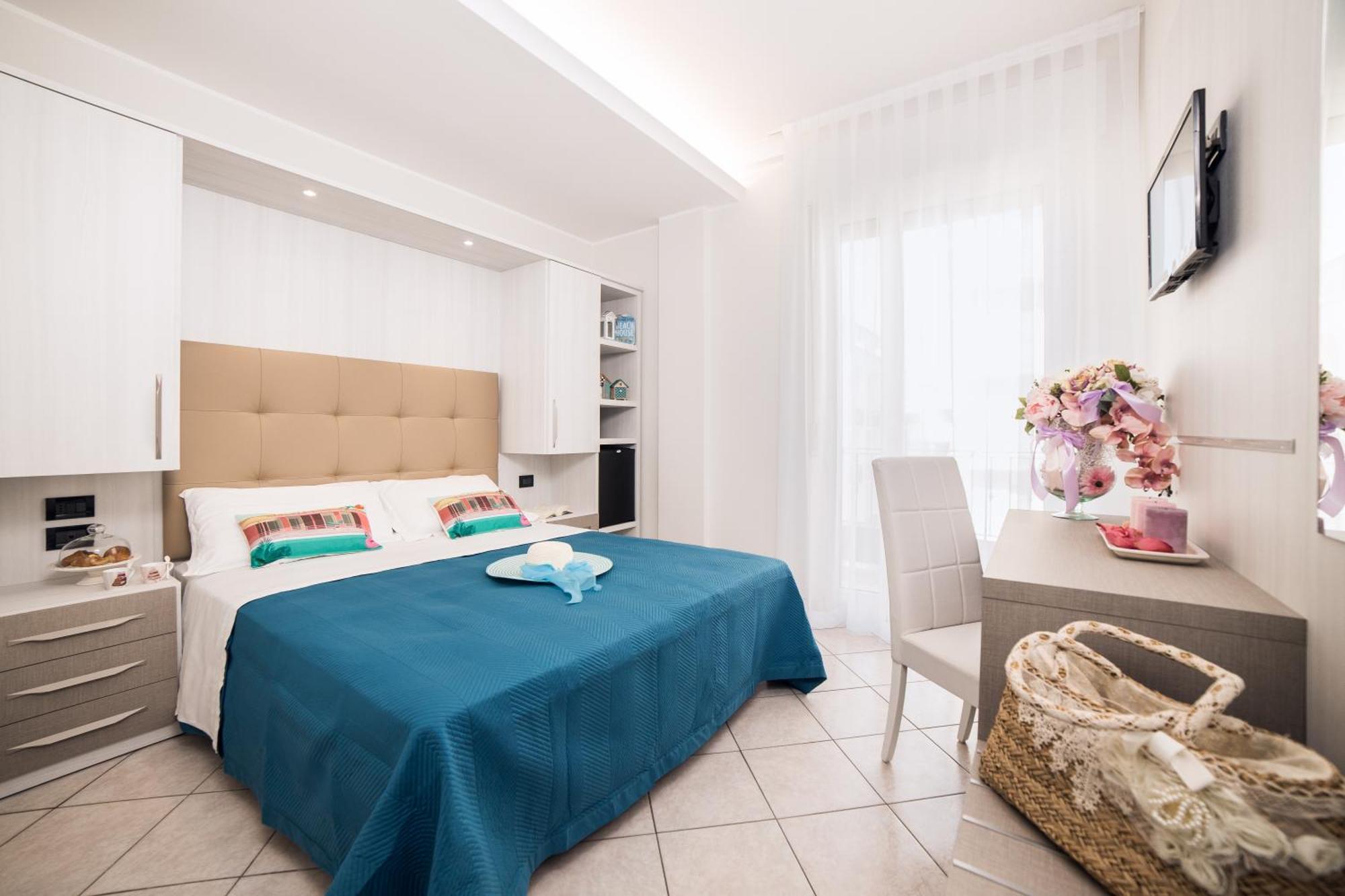 Viva Beach Hotel 里米尼 外观 照片